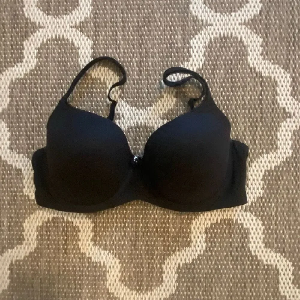 Victoria’s Secret body by Victoria line Demi bra, size 36D